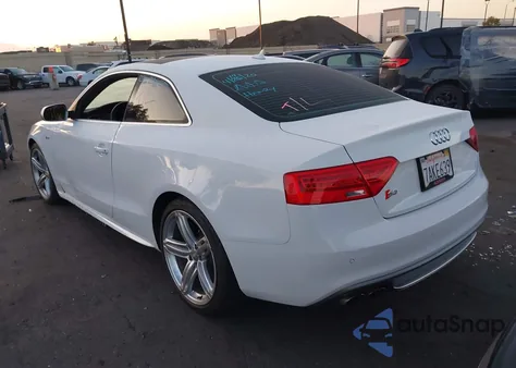 2013 Audi S5 3.0T Premium Plus z USA, uszkodzony, nr VIN WAUCGAFR2DA064204